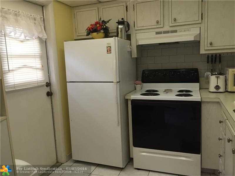 4701 NW 34th St 414, Lauderdale Lakes, FL 33319