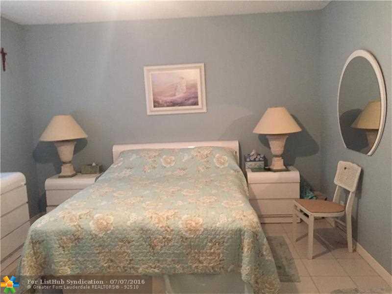 4701 NW 34th St 414, Lauderdale Lakes, FL 33319