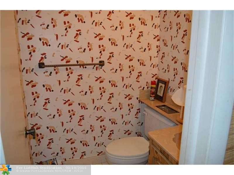 3940 Inverrary Blvd A-301, Lauderhill, FL 33319
