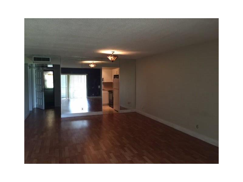 6260 South FALLS CIRCLE DR, Lauderhill, FL 33319
