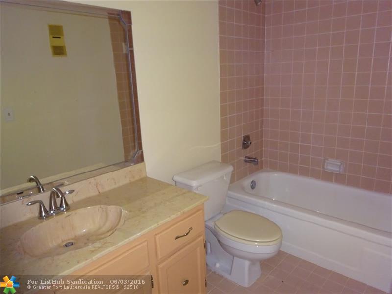 3650 Environ Blvd 309, Lauderhill, FL 33319