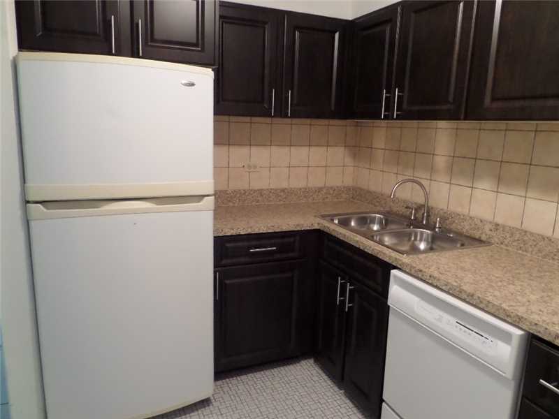 3670 Inverrary Dr 1A, Lauderhill, FL 33319