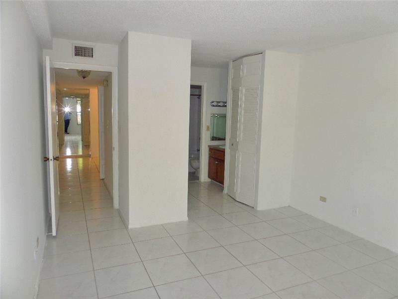 3670 Inverrary Dr 1A, Lauderhill, FL 33319