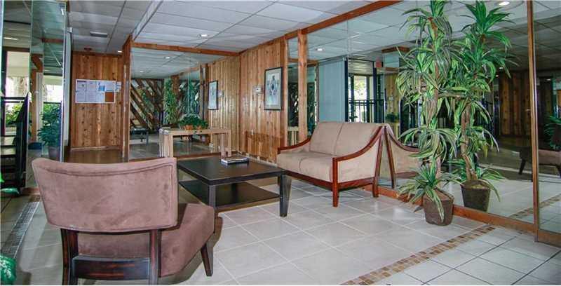 4160 Inverrary Dr # 511, Lauderhill, FL 33319