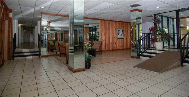 4160 Inverrary Dr # 511, Lauderhill, FL 33319
