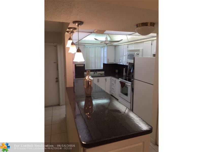5860 NW 44th St 110, Lauderhill, FL 33319