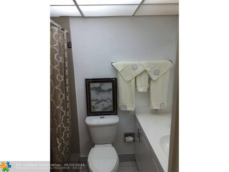 5860 NW 44th St 110, Lauderhill, FL 33319