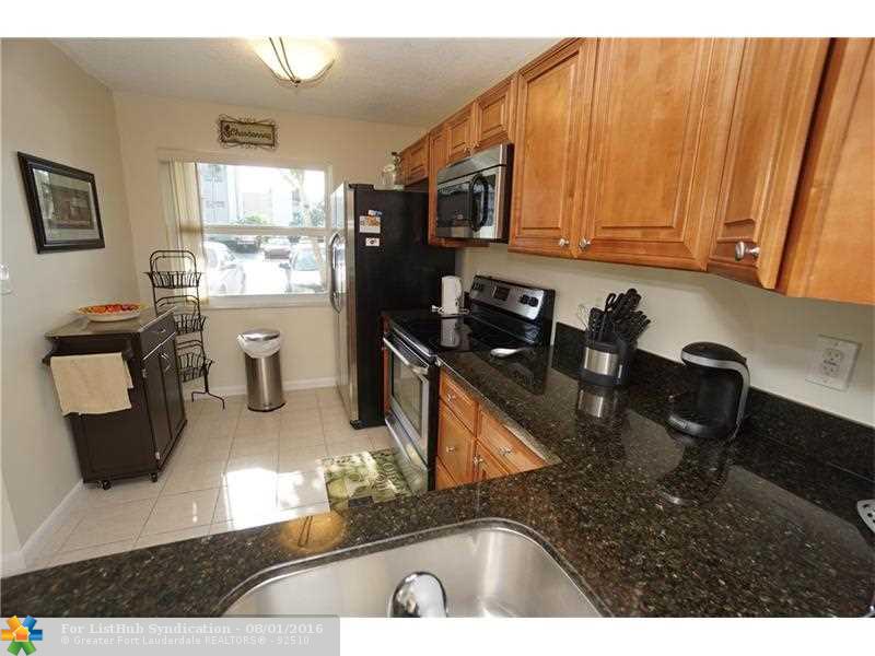 3511 Inverrary Dr 108, Lauderhill, FL 33319