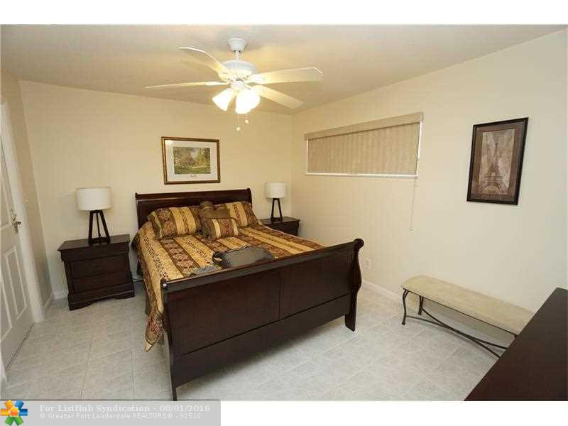 3511 Inverrary Dr 108, Lauderhill, FL 33319