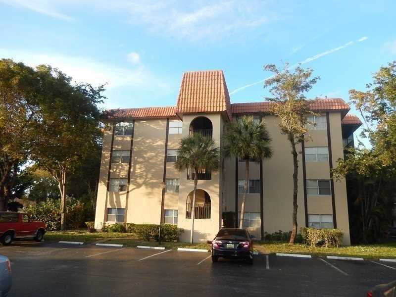6001 N Falls Circle Dr, Lauderhill, FL 33319