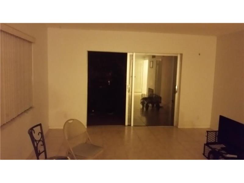 6001 N Falls Circle Dr, Lauderhill, FL 33319