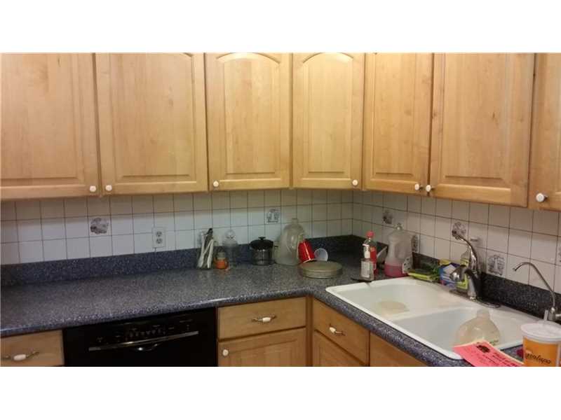 6001 N Falls Circle Dr, Lauderhill, FL 33319