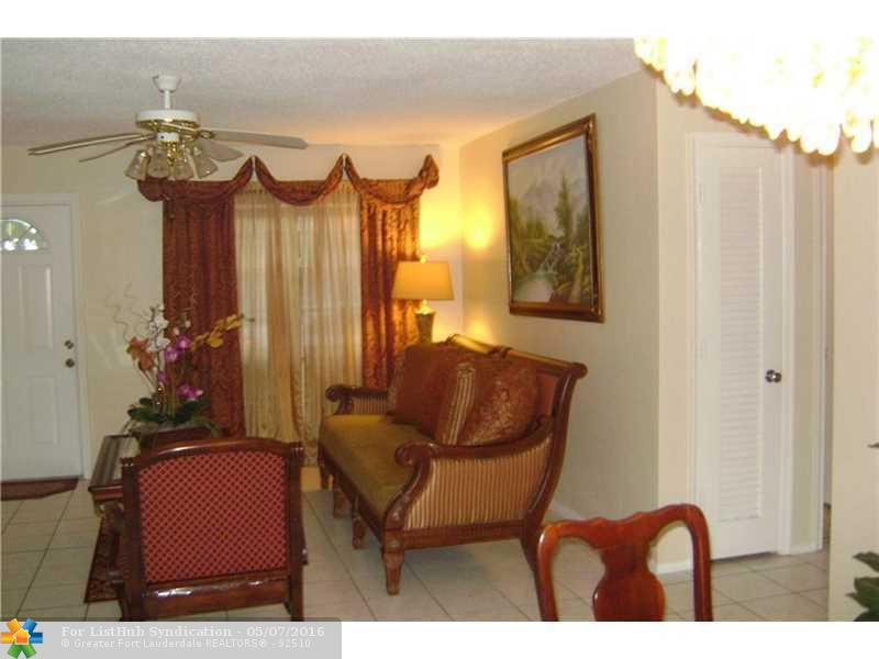 4720 NW 44th St, Tamarac, FL 33319