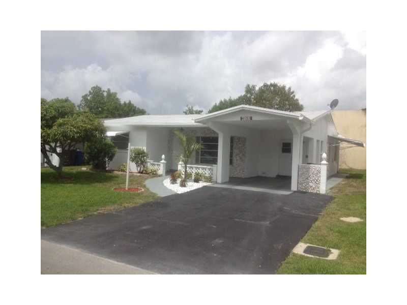4153 Northwest 52nd Ave, Lauderdale Lakes, FL 33319