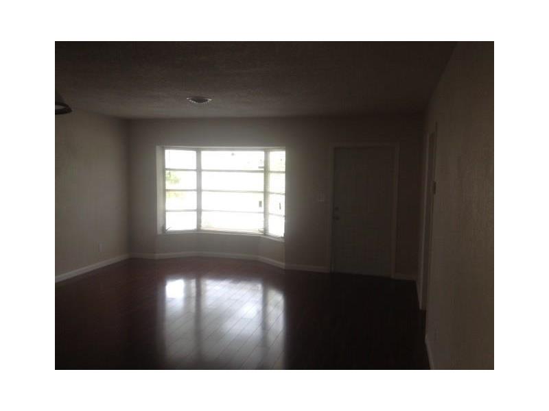 4153 Northwest 52nd Ave, Lauderdale Lakes, FL 33319