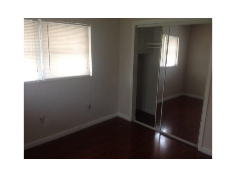 4153 Northwest 52nd Ave, Lauderdale Lakes, FL 33319