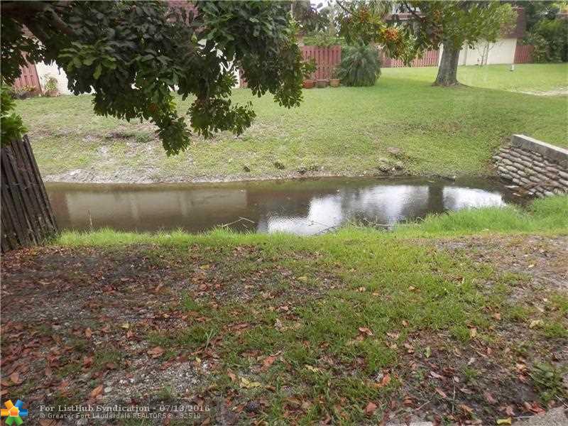 5840 Woodland Point Dr, Tamarac, FL 33319