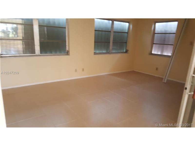 5718 Northwest 86th Ter, Tamarac, FL 33321