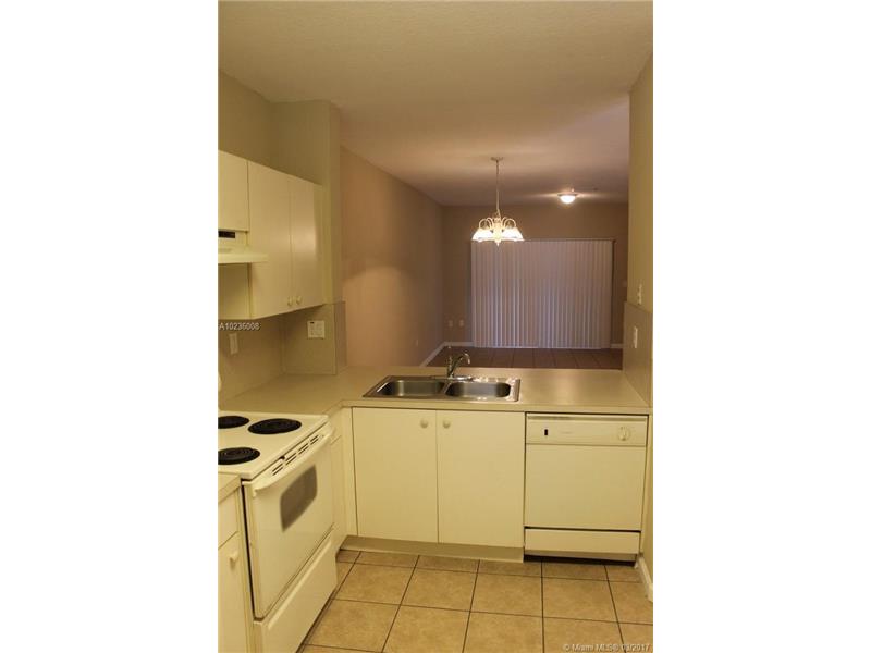 8870 North Isles Cir, Tamarac, FL 33321