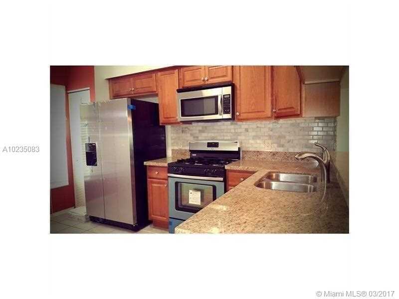 7820Dixie Beach Cir, Tamarac, FL 33321