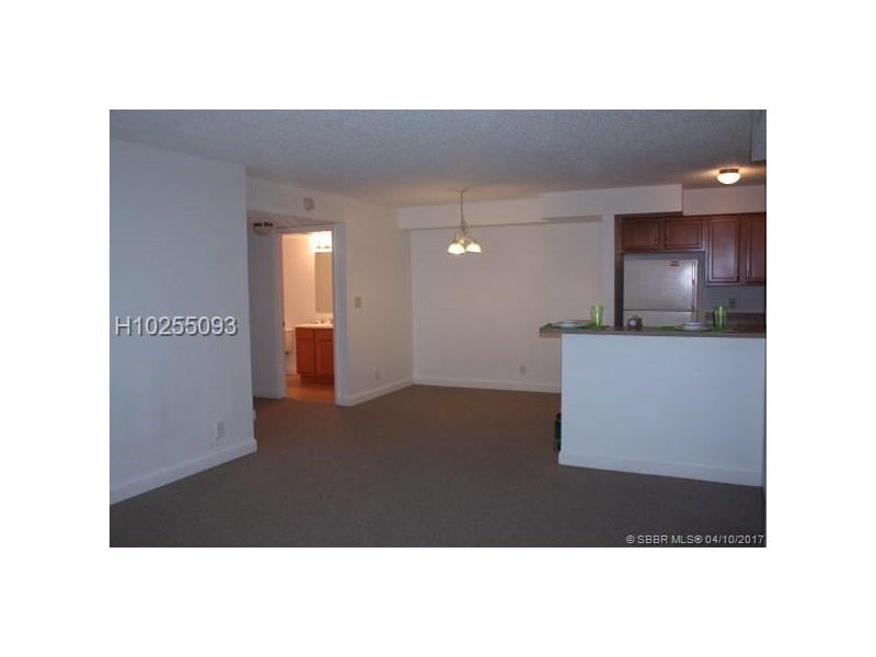 7630Westwood Dr, Tamarac, FL 33321