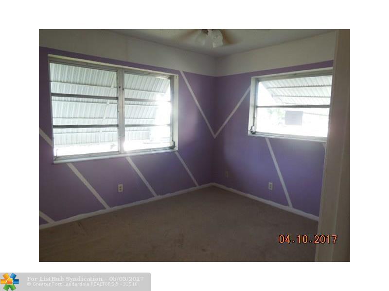7116 NW 73rd St, Tamarac, FL 33321