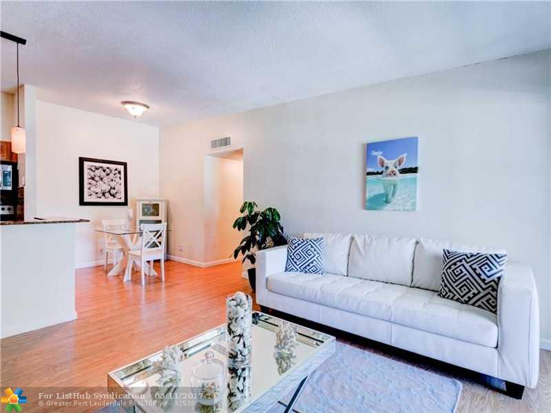 9415 W Mcnab Rd 9415, Tamarac, FL 33321