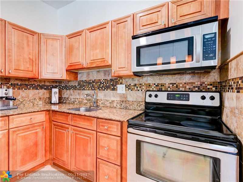 9415 W Mcnab Rd 9415, Tamarac, FL 33321