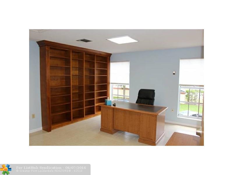 7797 N University Dr 208, Tamarac, FL 33321
