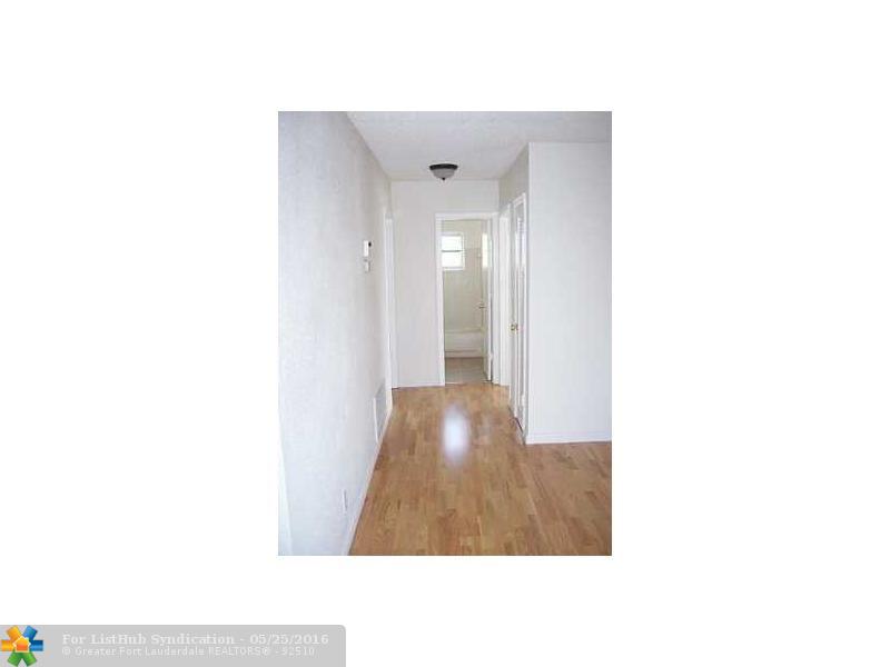 7105 NW 74TH PL, Tamarac, FL 33321