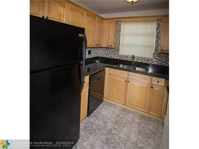 8005 LAGOS DE CAMPO BL 8005, Tamarac, FL 33321