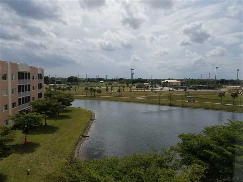 7735Yardley Dr, Tamarac, FL 33321