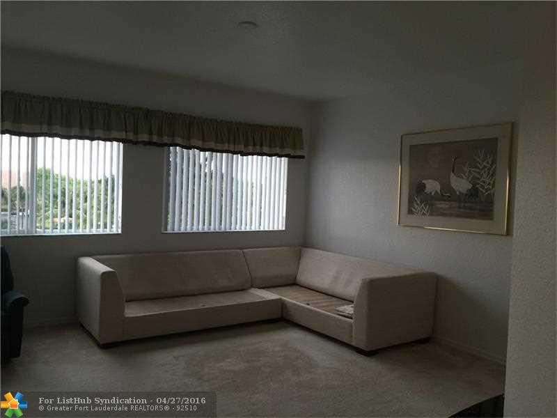 7715 Yardley Dr 413, Tamarac, FL 33321