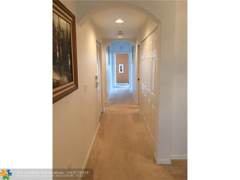 7715 Yardley Dr 413, Tamarac, FL 33321