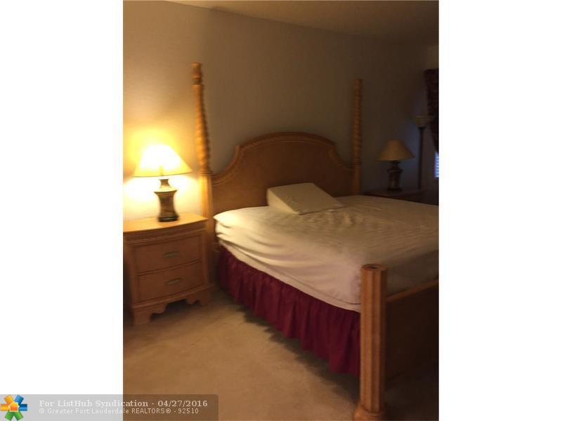 7715 Yardley Dr 413, Tamarac, FL 33321