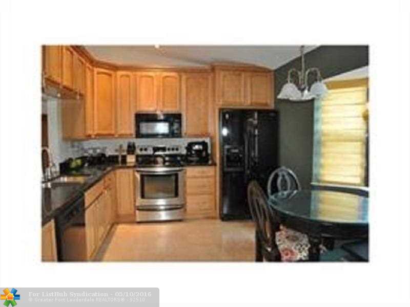 7637 NW 88th Ln, Tamarac, FL 33321