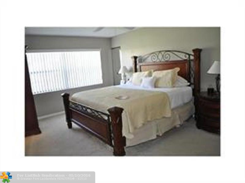 7637 NW 88th Ln, Tamarac, FL 33321