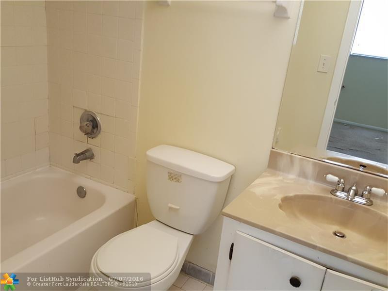 7960 Colony Cir 207, Tamarac, FL 33321