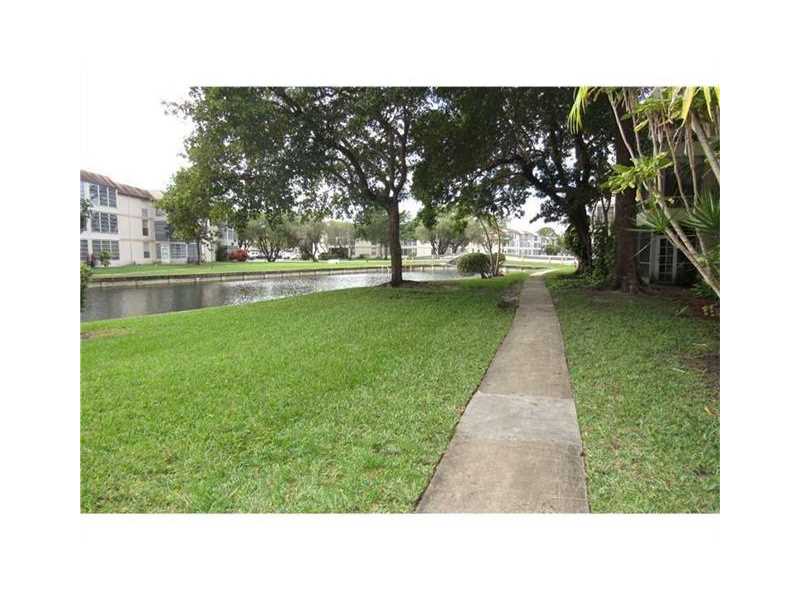 8390Sands Point Blvd, Tamarac, FL 33321