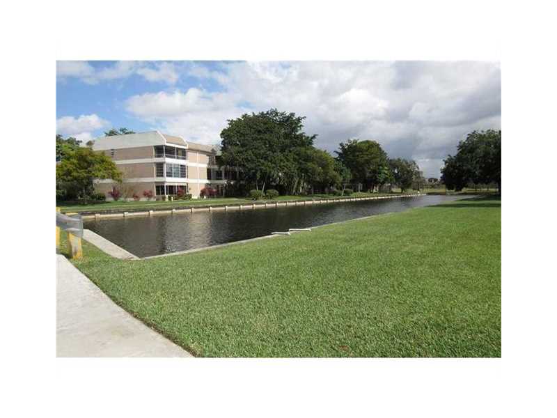 8390Sands Point Blvd, Tamarac, FL 33321