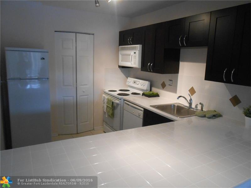 7901 S COLONY CIR S 210, Tamarac, FL 33321