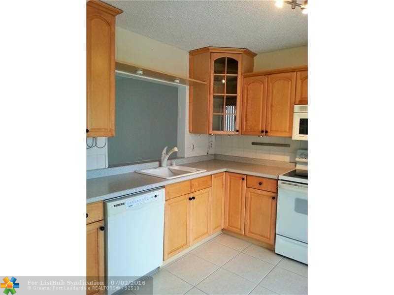 9520 NW 65th St 9520, Tamarac, FL 33321