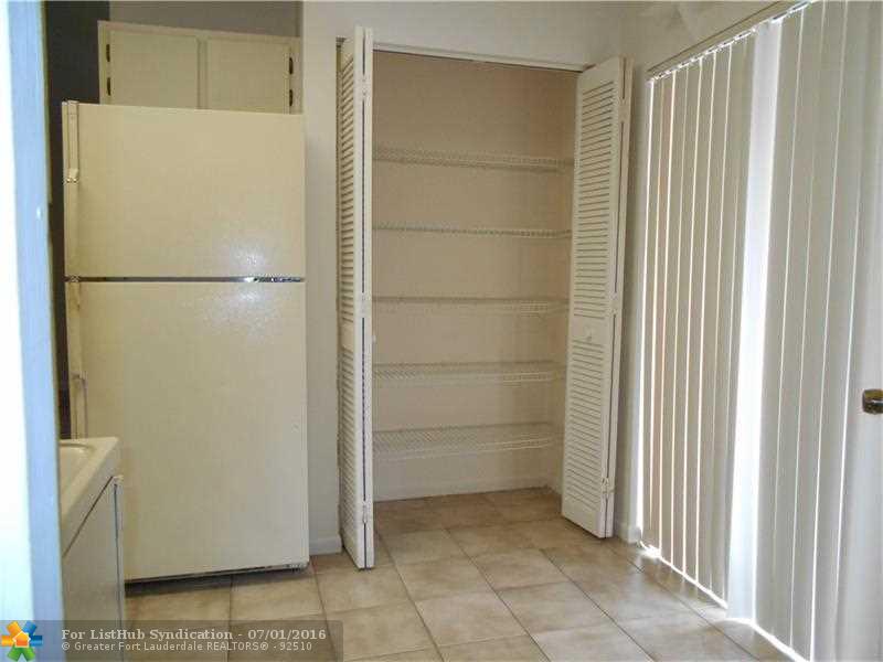 7035 Marlberry Ln 7035, Tamarac, FL 33321