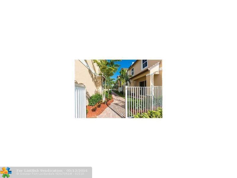 7651 NW 88 terrace 8, Tamarac, FL 33321