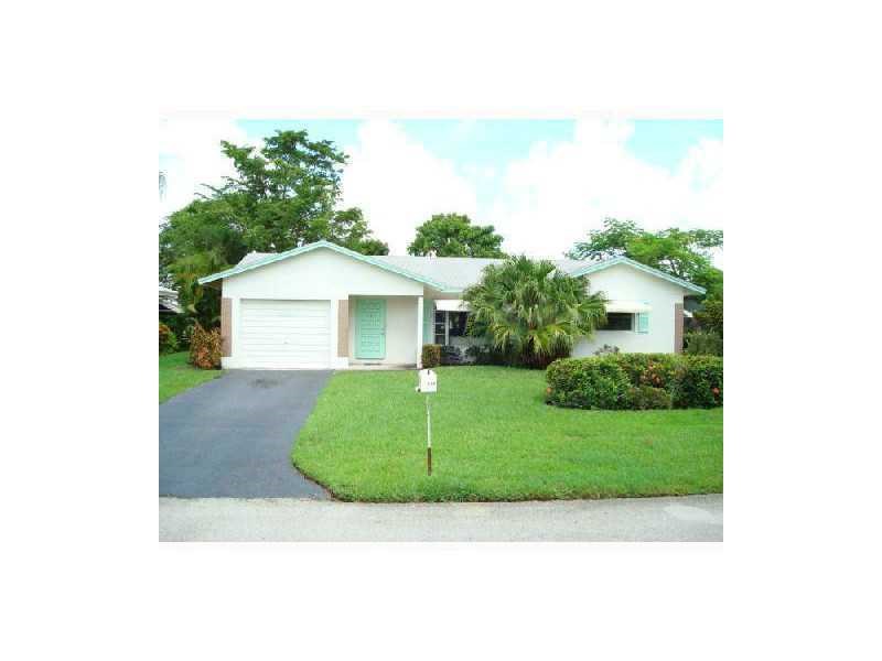 7314 NW 94 Avenue, Tamarac, FL 33321