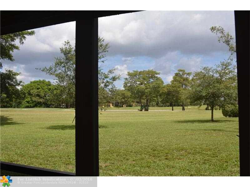 6401 N University Dr 104, Tamarac, FL 33321