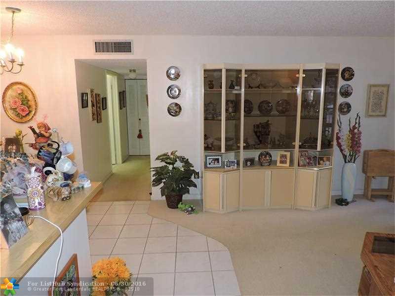 9630 S Belfort Cir 104, Tamarac, FL 33321