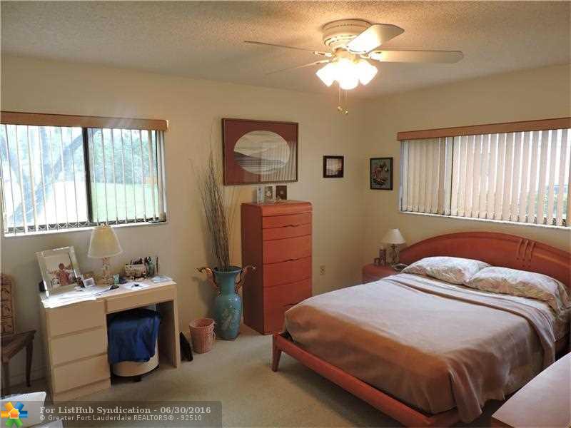 9630 S Belfort Cir 104, Tamarac, FL 33321