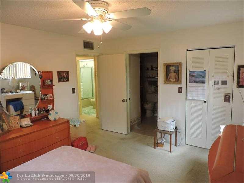 9630 S Belfort Cir 104, Tamarac, FL 33321