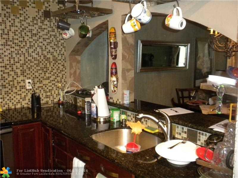 6351 N University Dr 212, Tamarac, FL 33321